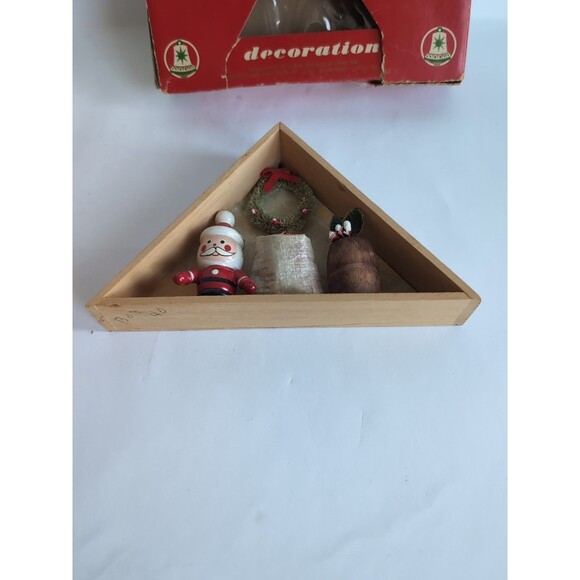 Vintage Commodore Wood Miniature Christmas Triangle House Diorama Wall Decor - Picture 5 of 9